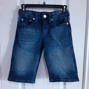 True Religion Size 12 Relaxed Slim To the Knee Shorts